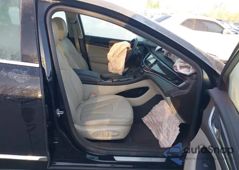 2018 Buick Lacrosse Premium из США, поврежденный, VIN 1G4ZS5SS1JU120621